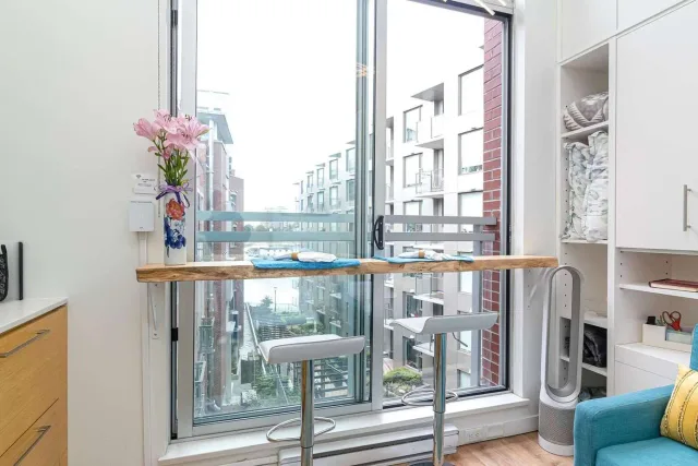Gorge-ous View Microloft in Downtown Victoria
